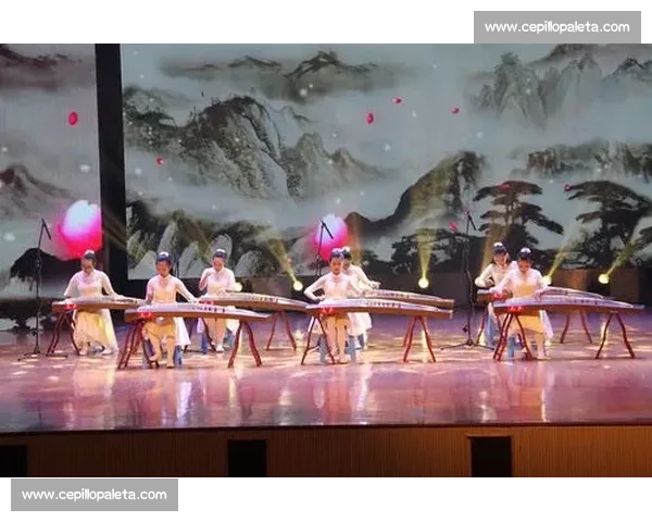 古筝比赛服装设计与选择的艺术探讨与文化传承 古筝比赛服装设计与选择的艺术探讨与文化传承